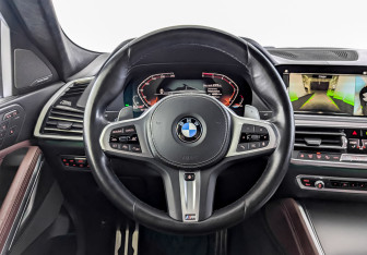 Подержанный автомобиль BMW X6 2020 года (22 фото)