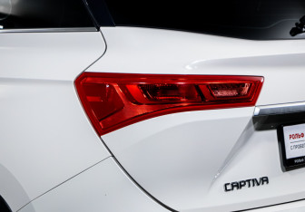 Подержанный автомобиль Chevrolet Captiva 2022 года (17 фото)