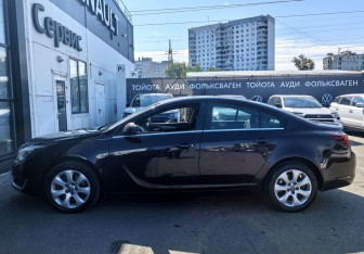 Подержанный автомобиль Opel Insignia Liftback 2013 года (8 фото)