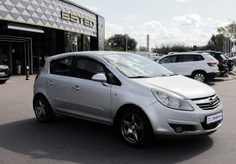 Подержанный автомобиль Opel Corsa 2007 года (3 фото)