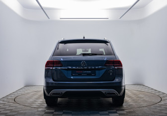 Подержанный автомобиль Volkswagen Teramont 2019 года (6 фото)