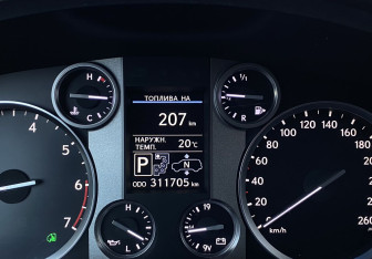 Подержанный автомобиль Lexus LX 2014 года (35 фото)