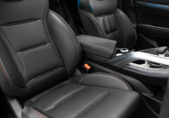 Подержанный автомобиль Geely Tugella 2023 года (33 фото)