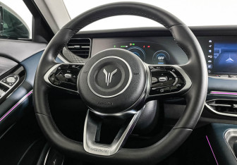 Подержанный автомобиль Voyah Free 2023 года (15 фото)