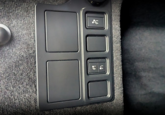 Подержанный автомобиль Land Rover Discovery 2020 года (29 фото)