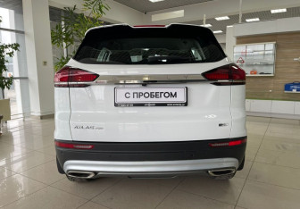 Подержанный автомобиль Geely Atlas Pro 2023 года (6 фото)