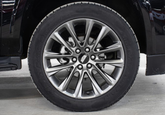 Подержанный автомобиль Cadillac Escalade Suv 2019 года (35 фото)