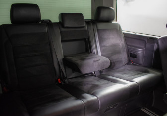 Подержанный автомобиль Volkswagen Multivan 2016 года (11 фото)