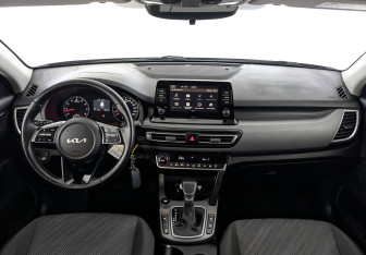 Подержанный автомобиль Kia Seltos 2022 года (14 фото)