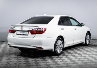 Подержанный автомобиль Toyota Camry Sedan 2015 года (5 фото)