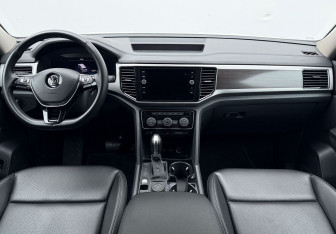 Подержанный автомобиль Volkswagen Teramont 2019 года (13 фото)