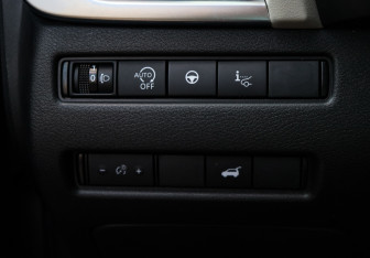 Подержанный автомобиль Nissan X-Trail 2021 года (30 фото)