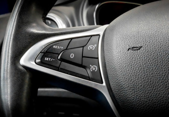 Подержанный автомобиль Renault Kaptur 2022 года (25 фото)