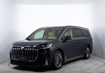 Подержанный автомобиль Voyah Dream 2023 года (1 фото)