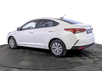 Подержанный автомобиль Hyundai Solaris Sedan 2021 года (7 фото)