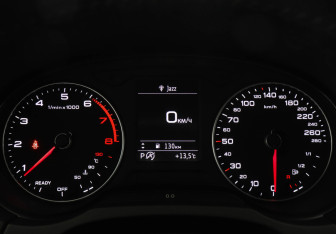 Подержанный автомобиль Audi A3 Sedan 2018 года (11 фото)