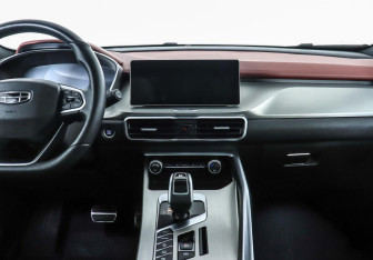 Подержанный автомобиль Geely Coolray 2021 года (8 фото)