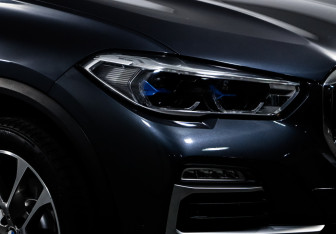 Подержанный автомобиль BMW X5 2019 года (16 фото)