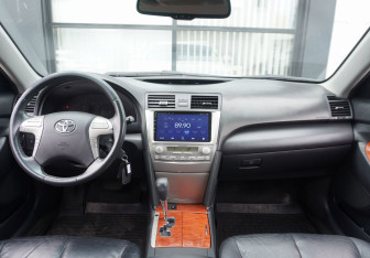 Подержанный автомобиль Toyota Camry Sedan 2011 года (9 фото)