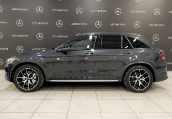 Подержанный автомобиль Mercedes-Benz GLC AMG 2020 года (8 фото)