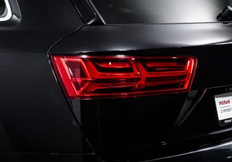 Подержанный автомобиль Audi Q7 2018 года (10 фото)