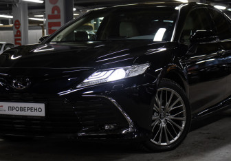 Подержанный автомобиль Toyota Camry Sedan 2022 года (24 фото)