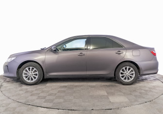 Подержанный автомобиль Toyota Camry Sedan 2016 года (8 фото)