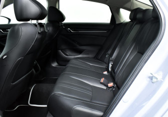 Подержанный автомобиль Honda Accord Sedan 2021 года (13 фото)