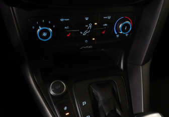 Подержанный автомобиль Ford Focus Hatchback 2017 года (12 фото)