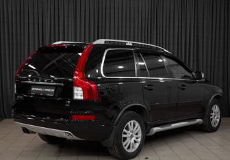 Подержанный автомобиль Volvo XC90 2012 года (4 фото)