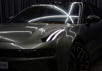 Подержанный автомобиль Zeekr 001 2024 года (29 фото)