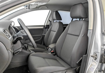 Подержанный автомобиль Volkswagen Golf Hatchback 2012 года (20 фото)