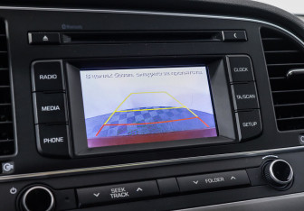 Подержанный автомобиль Hyundai Elantra Sedan 2017 года (9 фото)