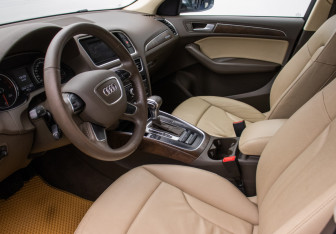 Подержанный автомобиль Audi Q5 2012 года (10 фото)