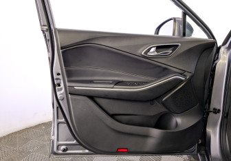 Подержанный автомобиль Москвич 3 2023 года (19 фото)