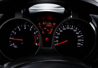 Подержанный автомобиль Nissan Juke 2013 года (9 фото)