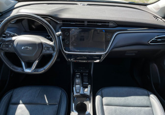 Подержанный автомобиль Chevrolet Bolt 2021 года (11 фото)