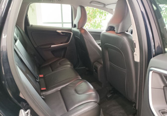 Подержанный автомобиль Volvo XC60 2016 года (17 фото)