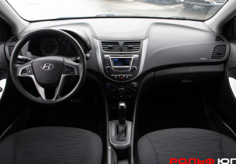 Подержанный автомобиль Hyundai Solaris Sedan 2015 года (11 фото)