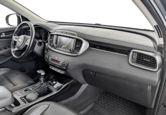 Подержанный автомобиль Kia Sorento 2019 года (11 фото)