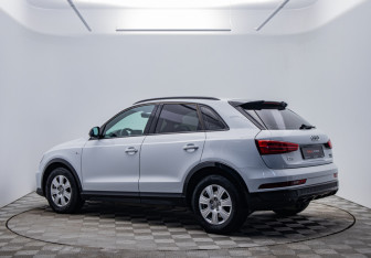 Подержанный автомобиль Audi Q3 2018 года (7 фото)