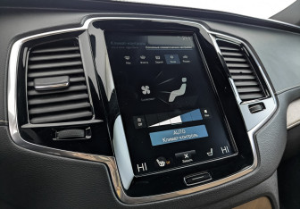 Подержанный автомобиль Volvo XC90 2018 года (26 фото)
