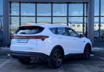 Подержанный автомобиль Jetour X70 2025 года (5 фото)