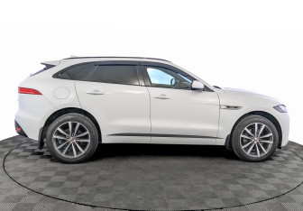 Подержанный автомобиль Jaguar F-Pace 2017 года (4 фото)