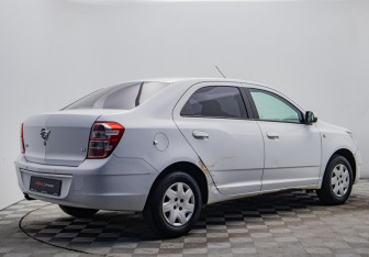 Подержанный автомобиль Ravon R4 2017 года (5 фото)