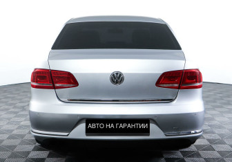 Подержанный автомобиль Volkswagen Passat Sedan 2012 года (6 фото)