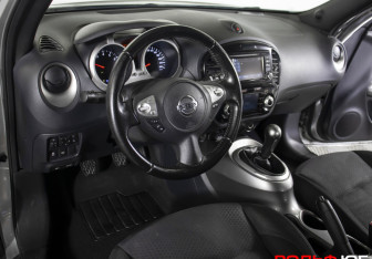 Подержанный автомобиль Nissan Juke 2013 года (17 фото)
