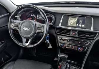 Подержанный автомобиль Kia Optima Sedan 2017 года (29 фото)