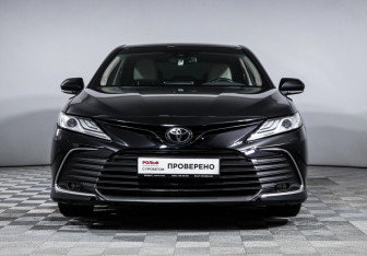 Подержанный автомобиль Toyota Camry Sedan 2021 года (2 фото)