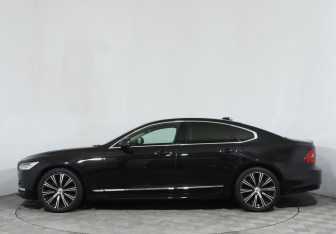 Подержанный автомобиль Volvo S90 2021 года (8 фото)